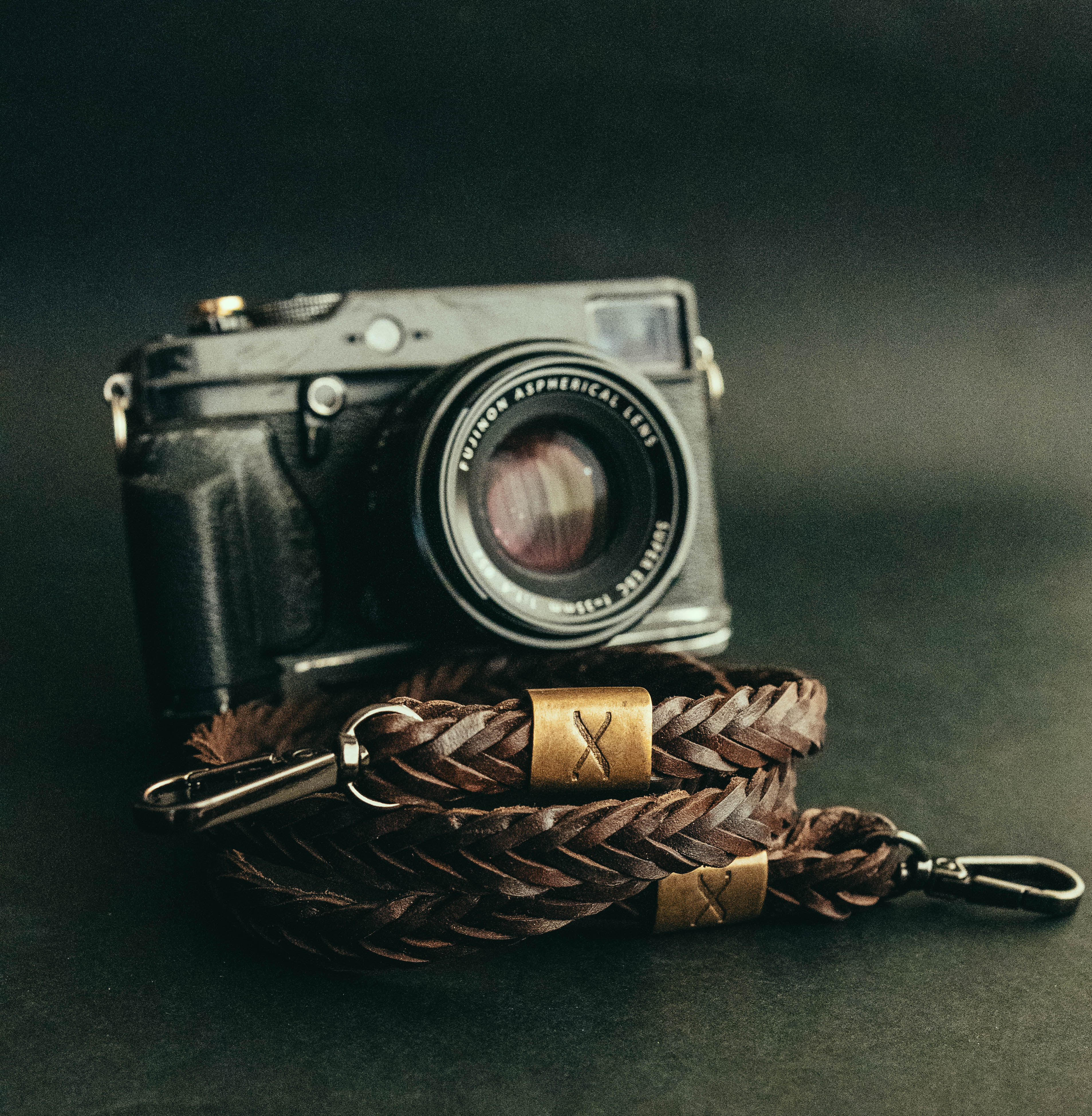 Bronze X- Dark Brown Flat Braided Leather Camera Strap - Image 2