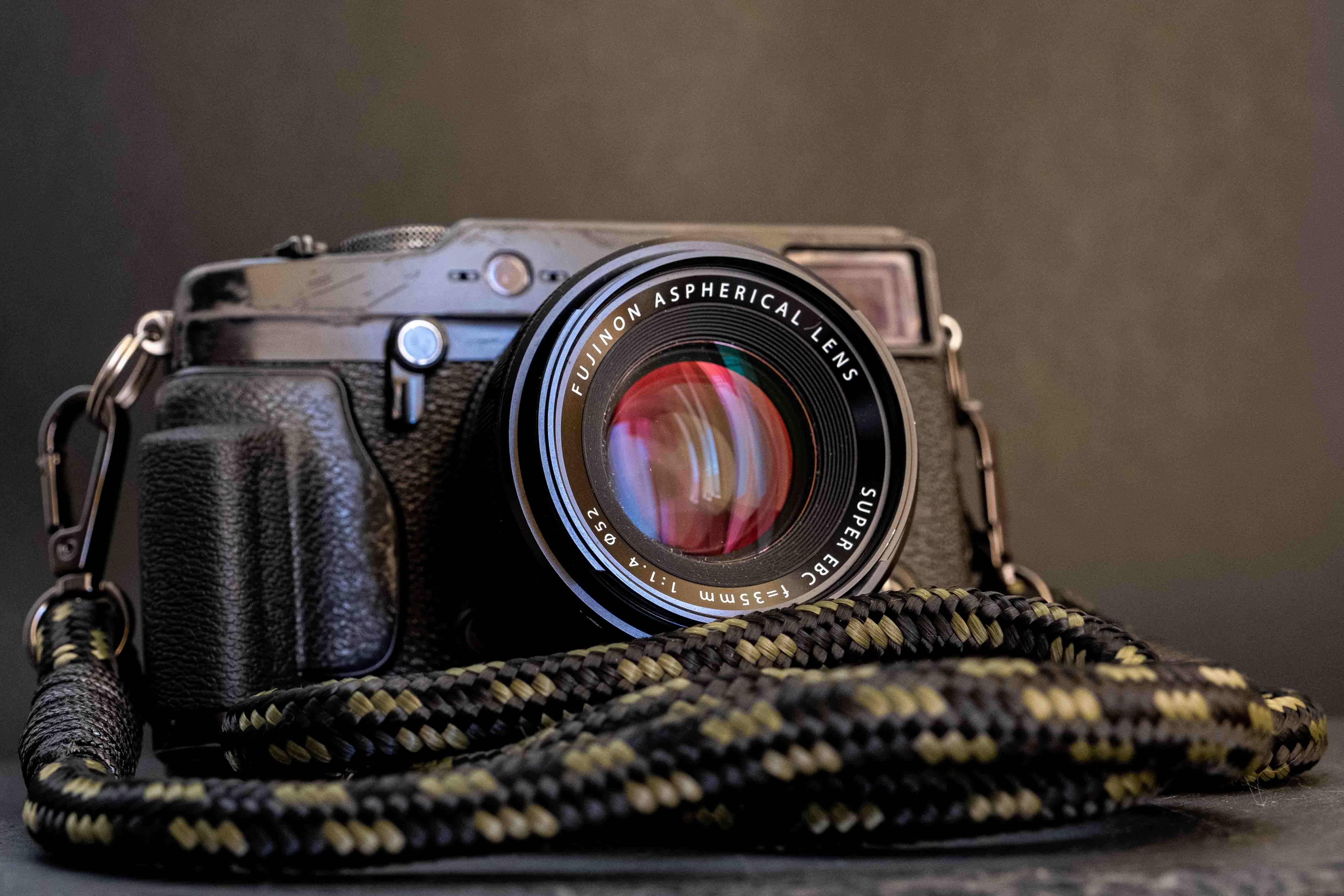 Snake Black/Olive Camera Strap - Image 2